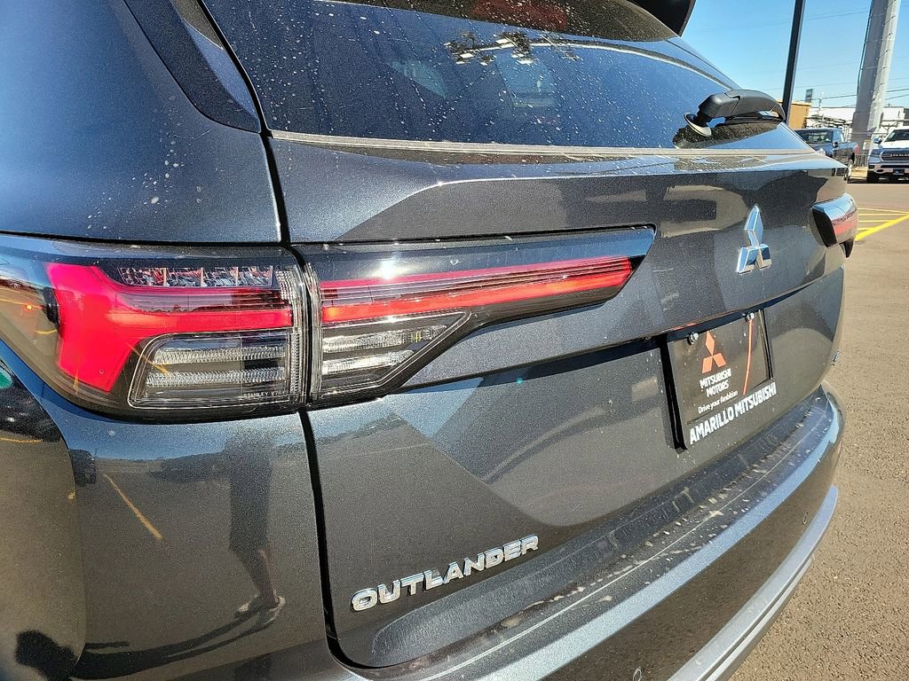 New 2025 Mitsubishi Outlander SEL image 7
