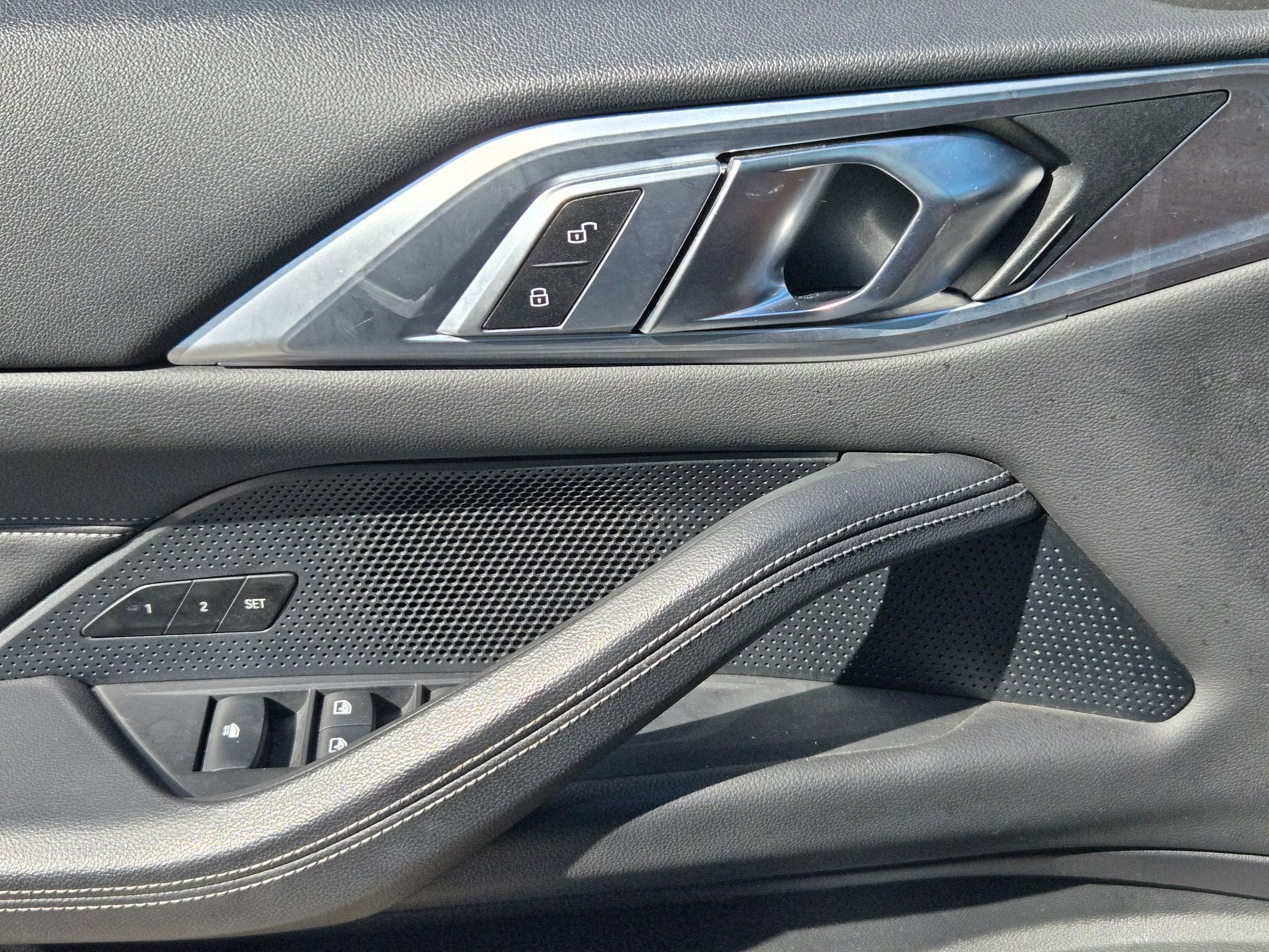 Used 2024 BMW 430i Convertible image 11