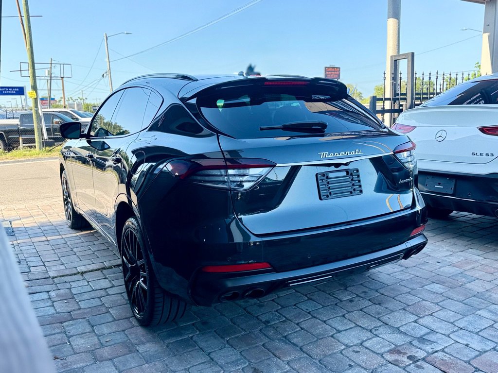 Used 2022 Maserati Levante Modena AWD/4WD image 8