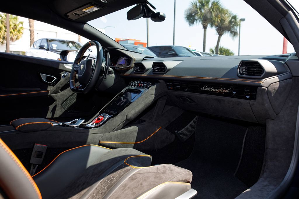Used 2023 Lamborghini Huracan Sterrato image 47
