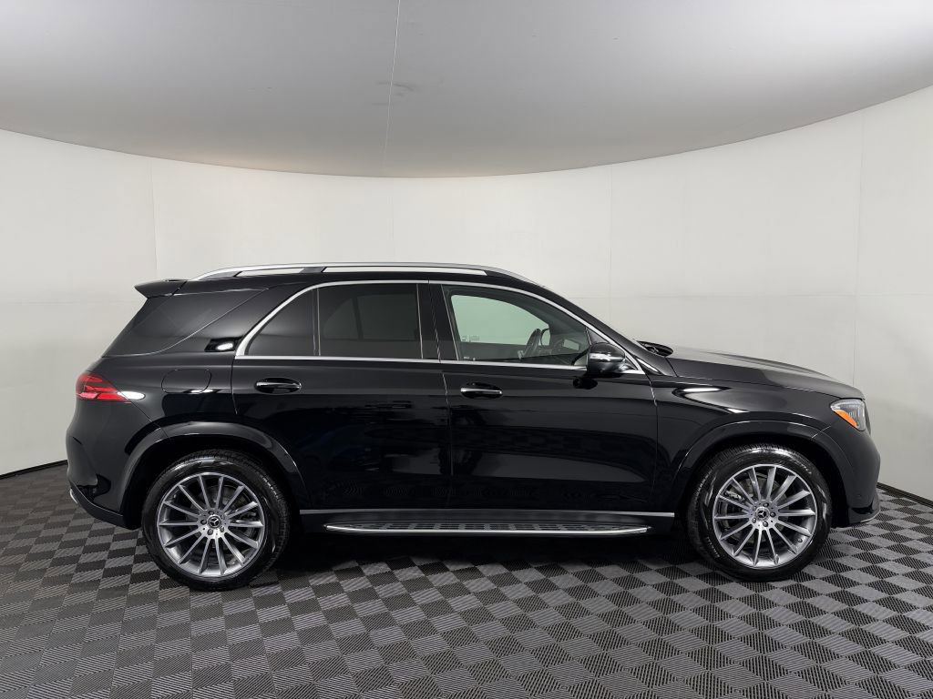 Used 2025 Mercedes-Benz GLE 450e 4MATIC image 5
