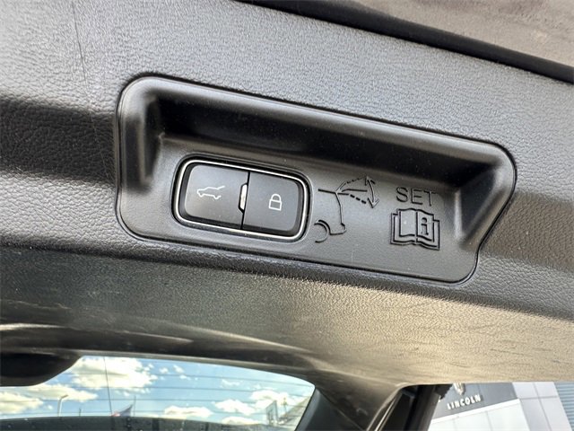 Certified 2022 Ford Explorer XLT image 45