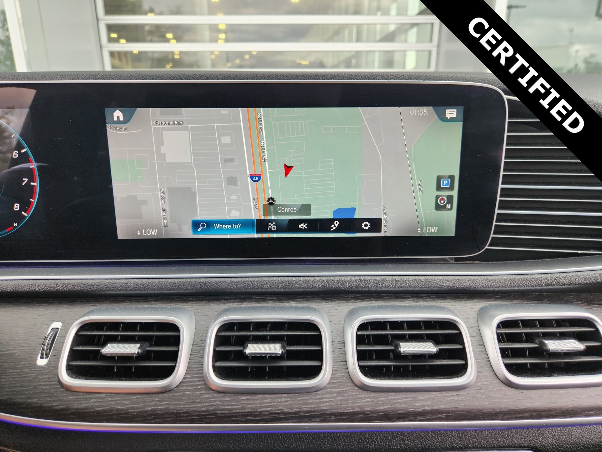 Certified 2022 Mercedes-Benz GLE 350 w/ AMG Line Interior image 18