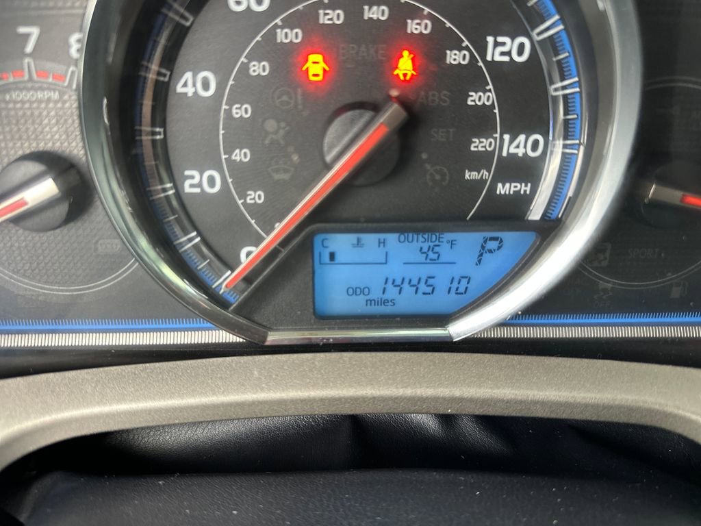 Used 2013 Toyota RAV4 Limited image 17