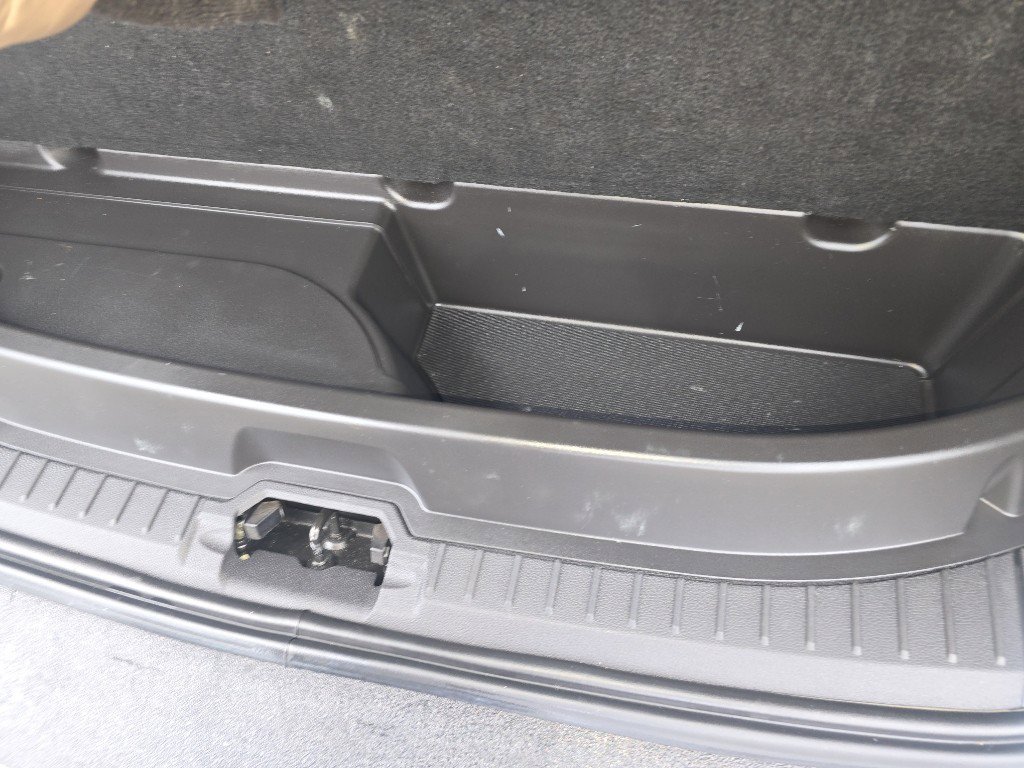 Used 2016 Ford C-MAX SE image 13