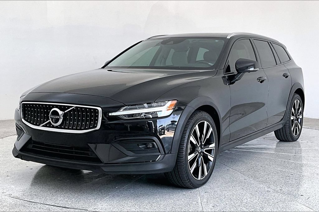 Used 2022 Volvo V60 T5 Cross Country w/ Advanced Package AWD/4WD image 14