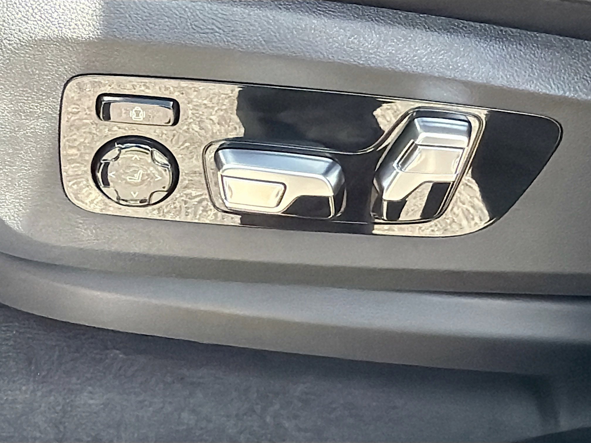 New 2026 BMW X5 xDrive40i w/ M Sport Package image 25