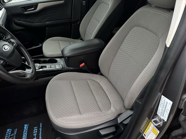 Used 2022 Ford Escape SE w/ Cold Weather Package image 19