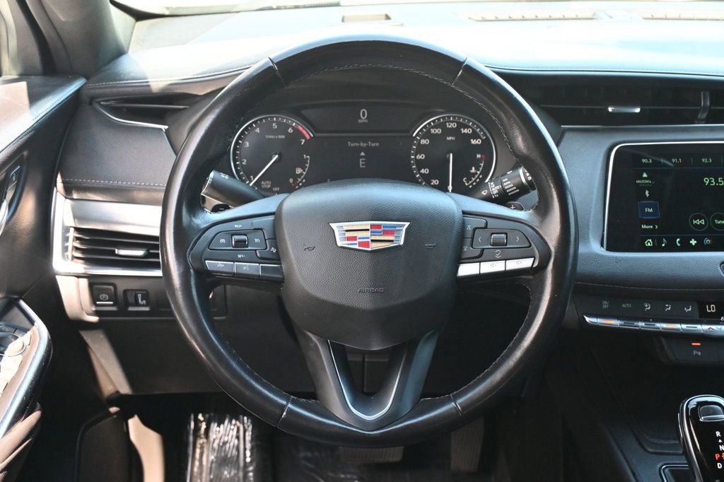 Used 2022 Cadillac XT4 Premium Luxury w/ Safety Alert Package image 9