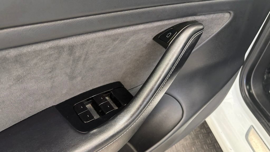 Used 2020 Tesla Model 3 Long Range AWD/4WD image 16