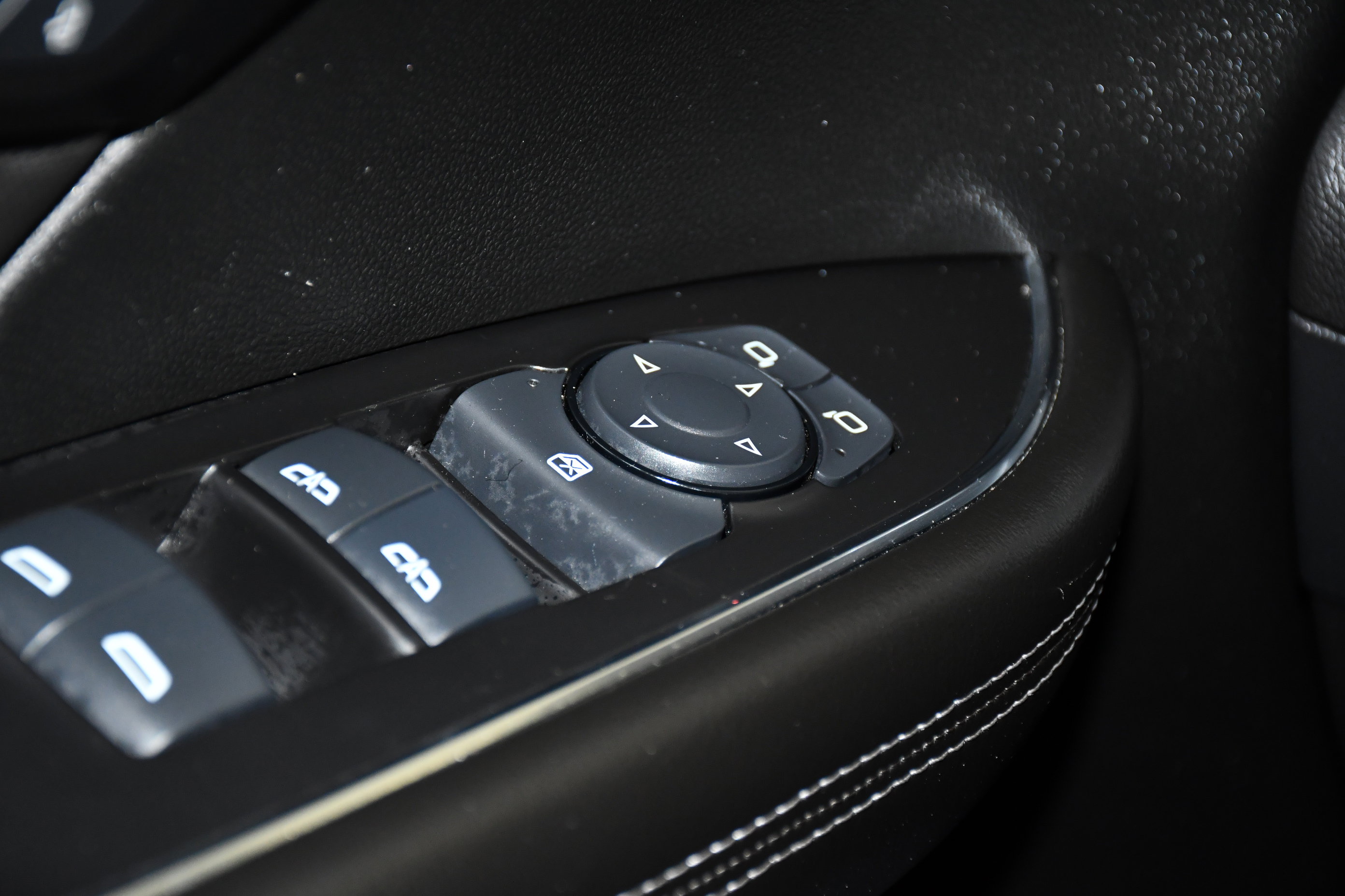 Used 2024 Buick Envision Preferred AWD/4WD image 32