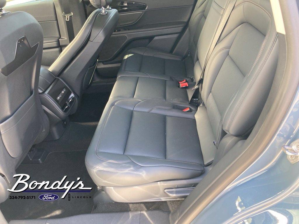 Used 2026 Lincoln Nautilus Premier w/ Equipment Group 102A AWD/4WD image 7