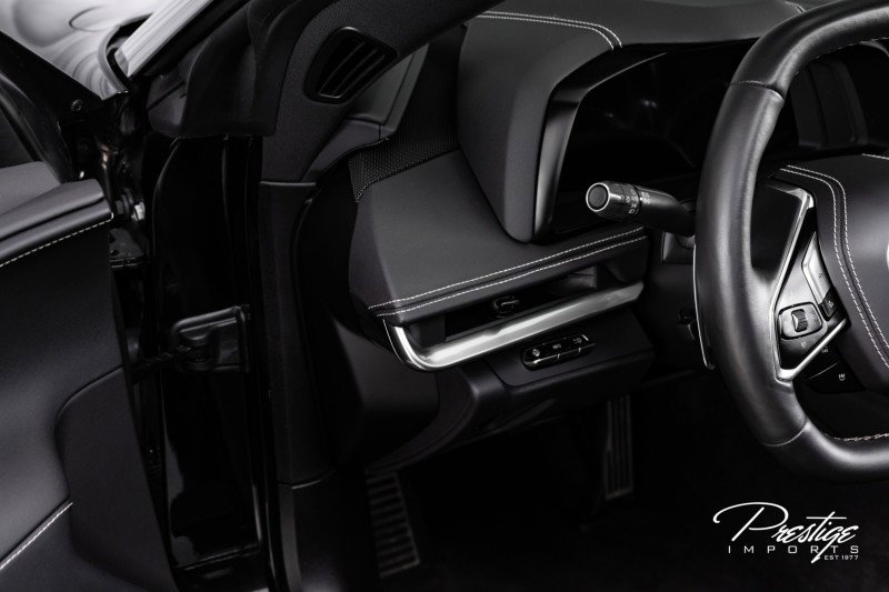 Used 2025 Chevrolet Corvette Stingray Preferred Cpe w/ 2LT image 37