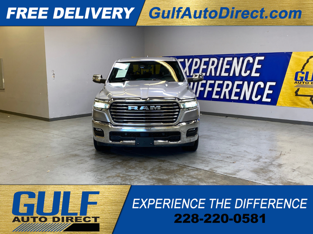 Used 2025 RAM 1500 Laramie AWD/4WD image 3