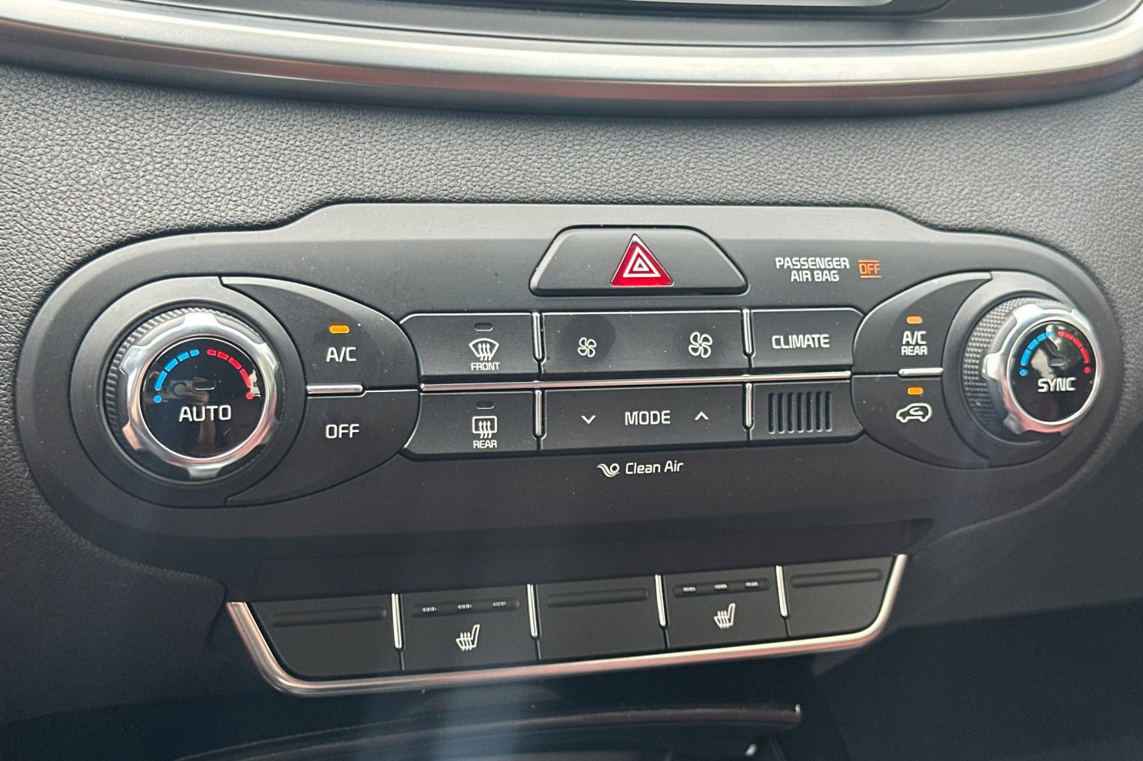 Used 2017 Kia Sorento SX AWD/4WD image 26