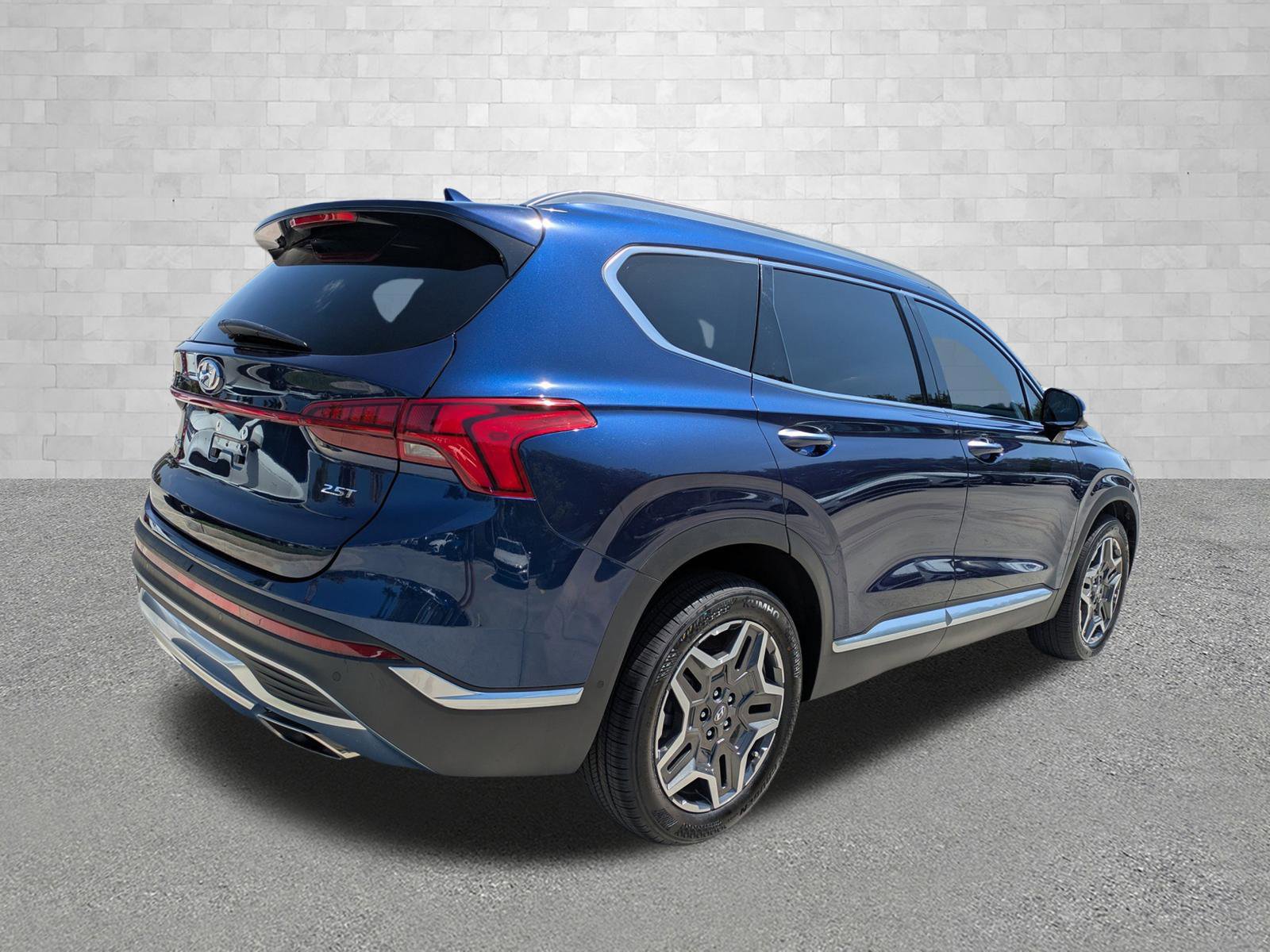 Certified 2023 Hyundai Santa Fe Limited FWD image 2