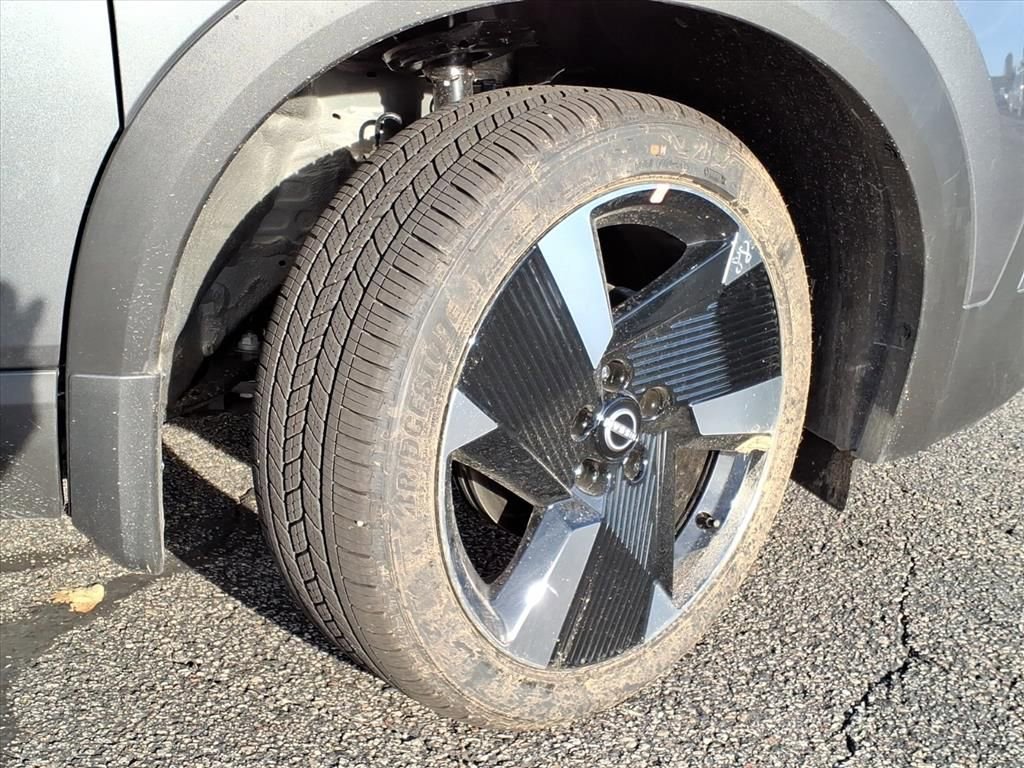 New 2026 Nissan Kicks SR w/ Cold Weather Package image 6