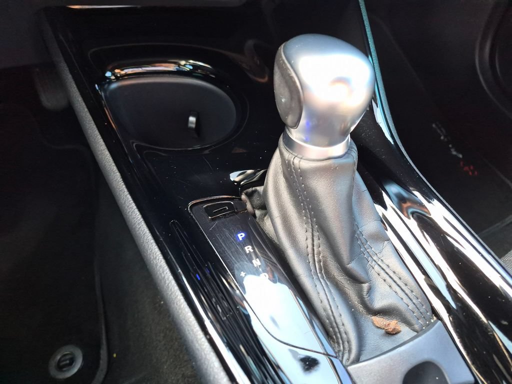 Used 2022 Toyota C-HR XLE FWD image 12