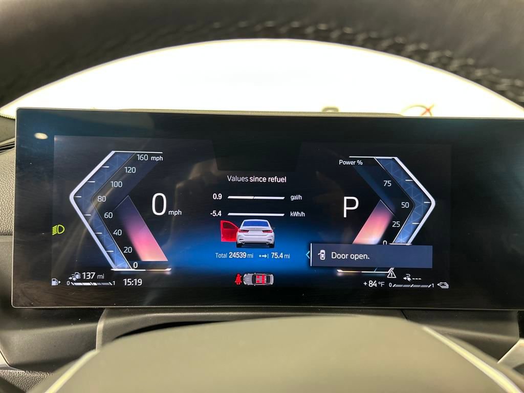 Used 2024 BMW 330e xDrive image 32