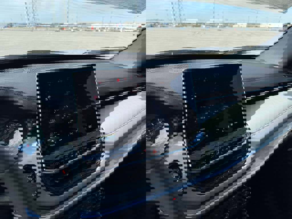 New 2026 Jeep Compass Limited image 31