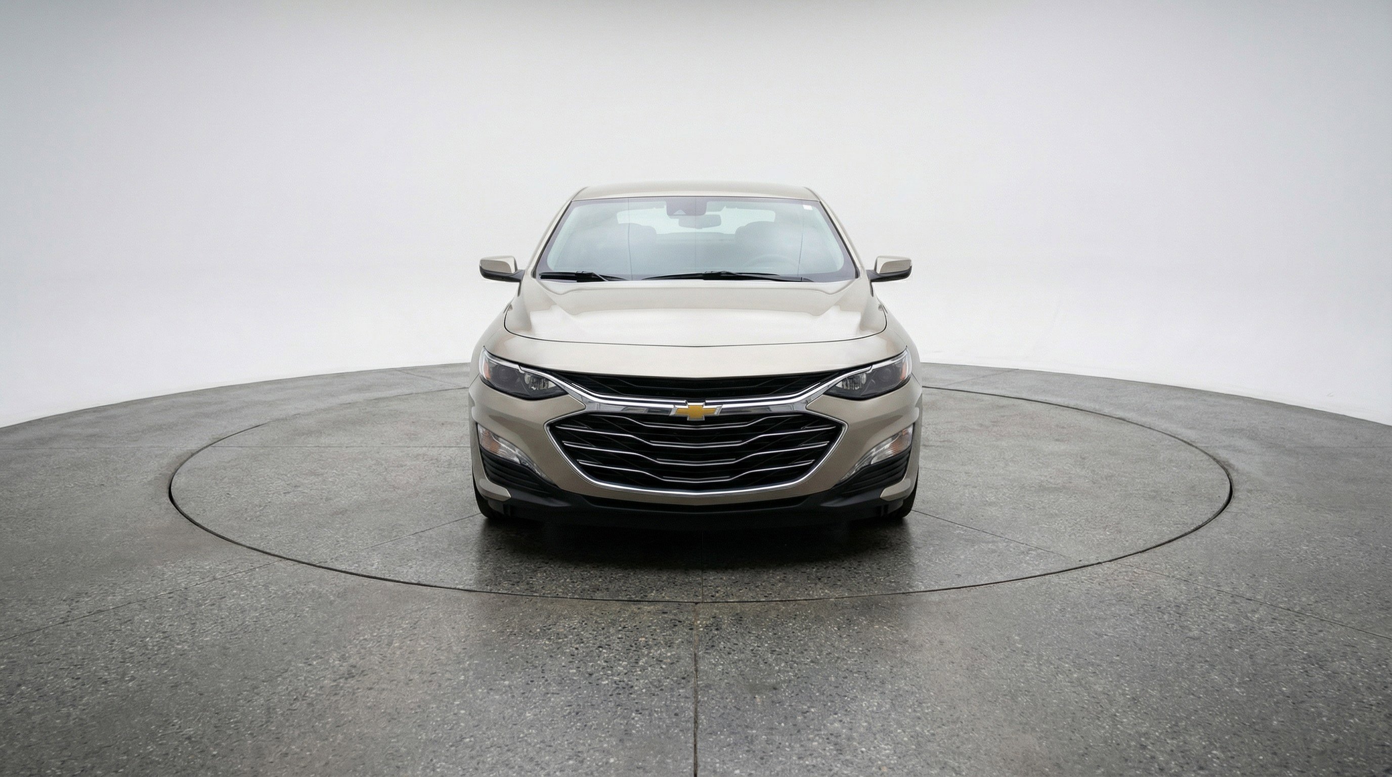 Used 2024 Chevrolet Malibu LT image 2