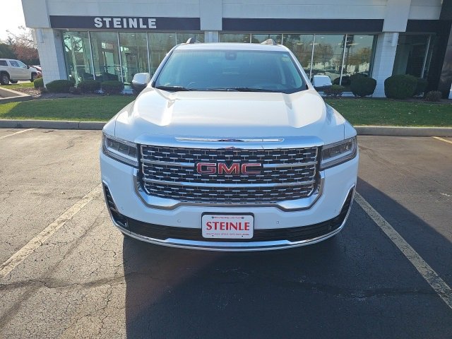Used 2023 GMC Acadia Denali image 3