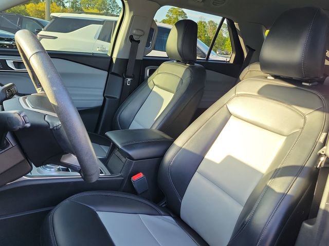 Used 2023 Ford Explorer XLT w/ Equipment Group 202A image 18