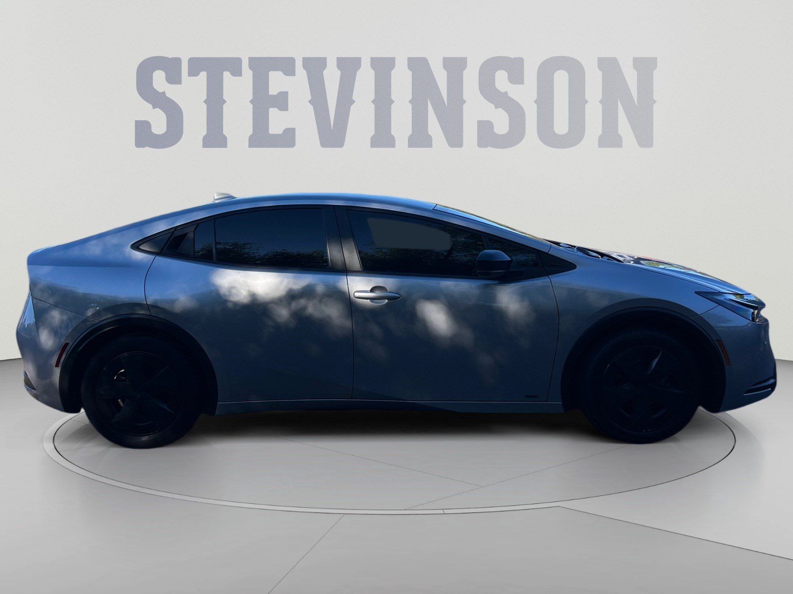 Used 2025 Toyota Prius LE AWD/4WD image 6