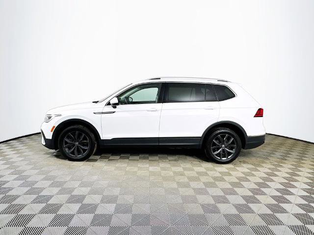 Used 2022 Volkswagen Tiguan SE image 4