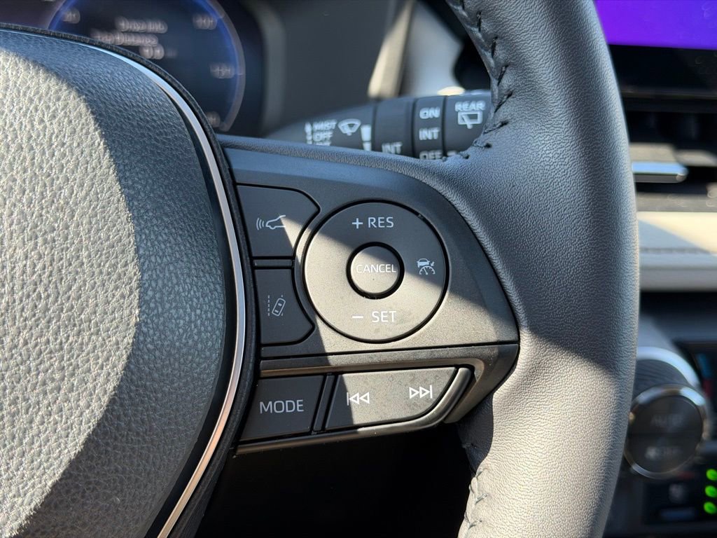 Used 2024 Toyota RAV4 Limited image 32