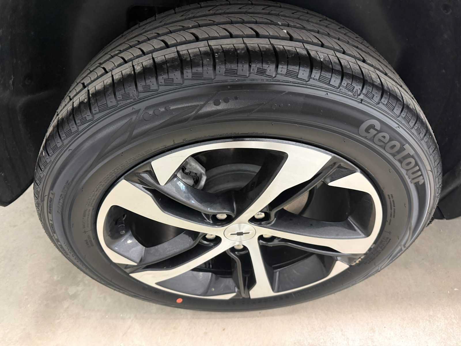 Used 2024 Chevrolet Trax RS FWD image 13