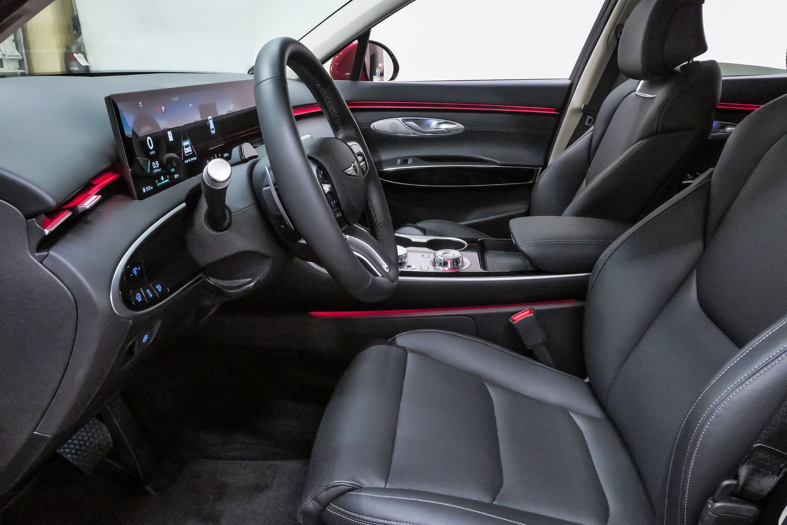 Certified 2026 Genesis GV70 2.5T AWD/4WD image 9