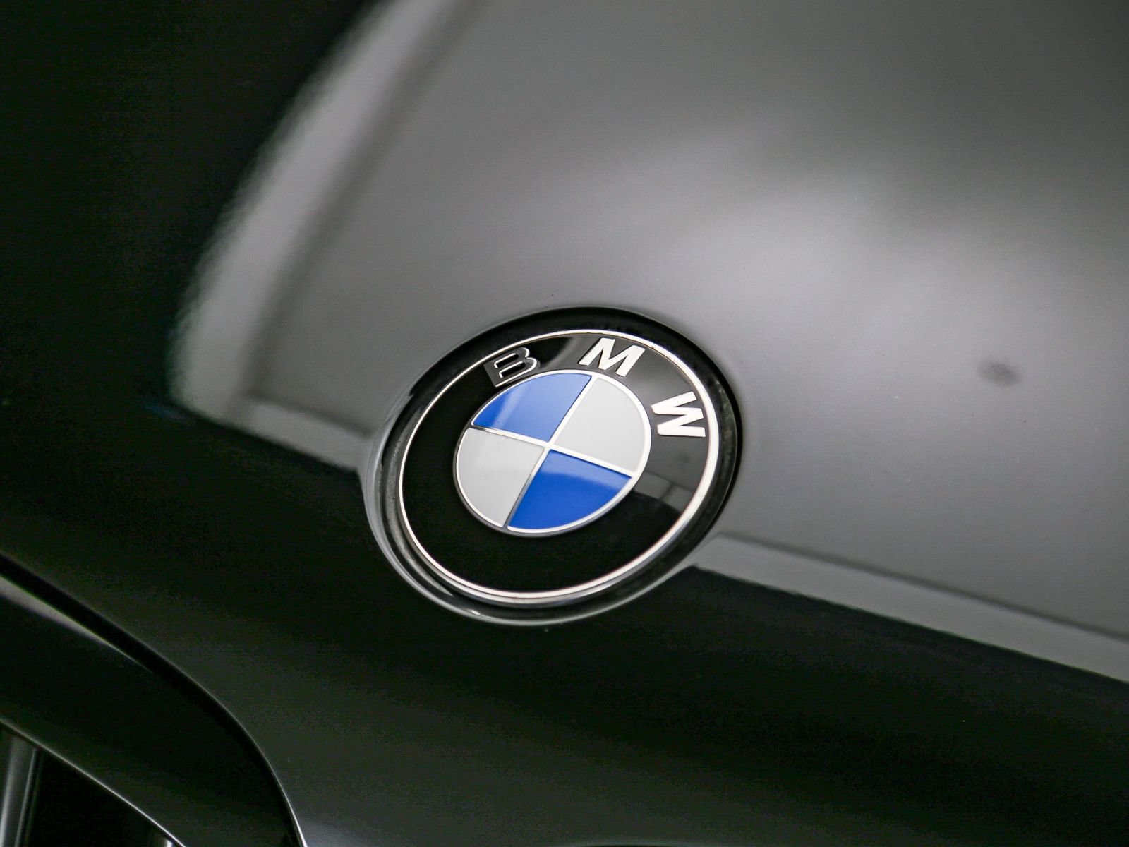 Used 2022 BMW X5 sDrive40i w/ M Sport Package RWD image 9