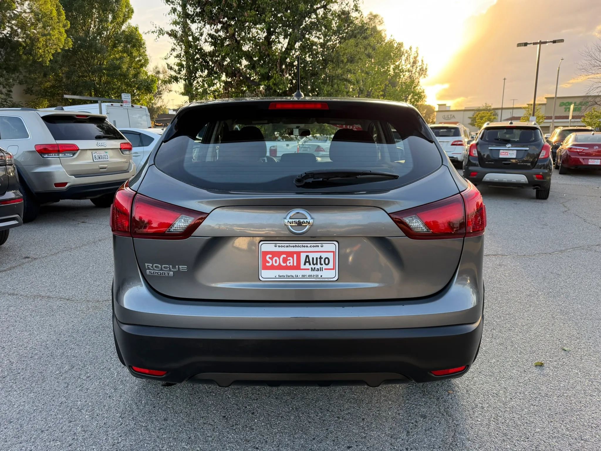 Used 2019 Nissan Rogue Sport S w/ Appearance Package FWD image 4