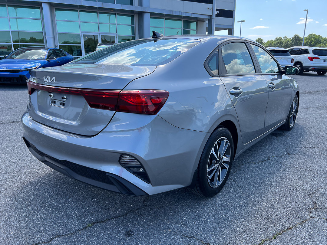 Used 2023 Kia Forte LXS FWD image 5