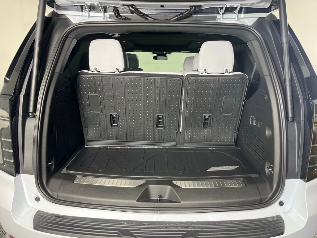 New 2026 Chevrolet Tahoe Premier w/ Sun And Tow Package AWD/4WD image 18