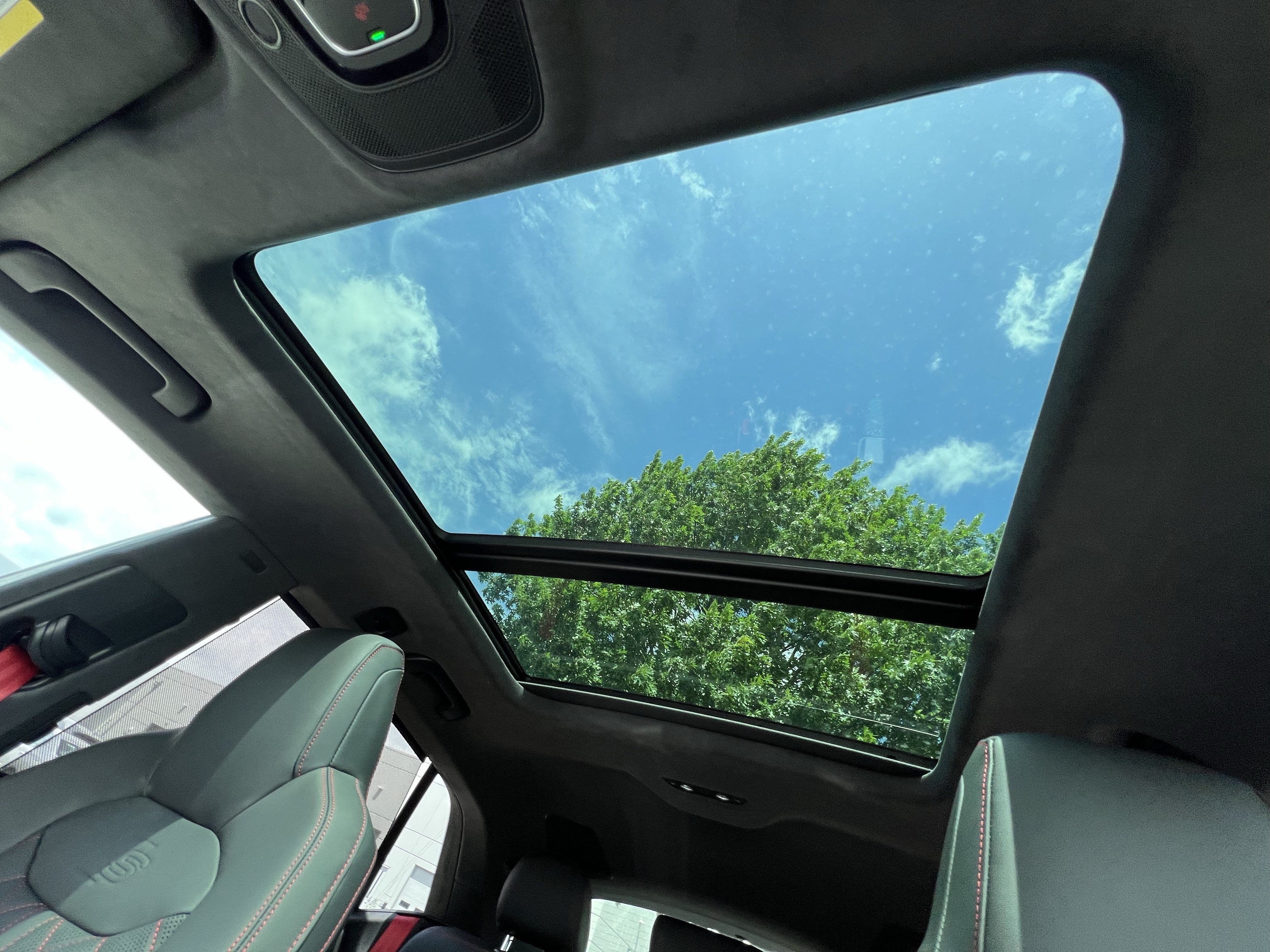 New 2026 Audi SQ8 Prestige AWD/4WD image 31