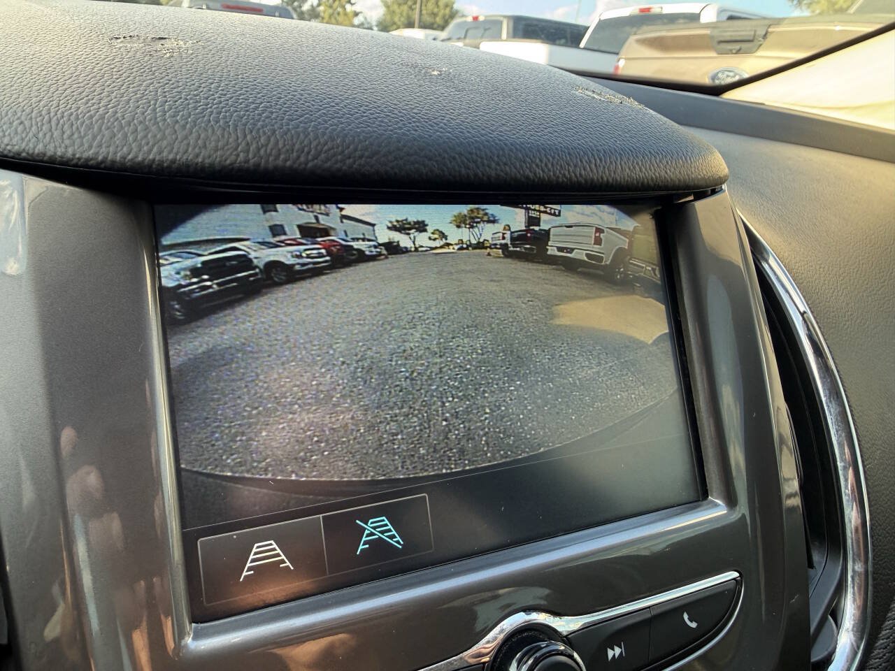 Used 2018 Chevrolet Cruze LT w/ Convenience Package FWD image 25