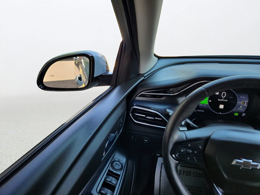 Used 2023 Chevrolet Bolt EUV Premier w/ Sun & Sound Package FWD image 11