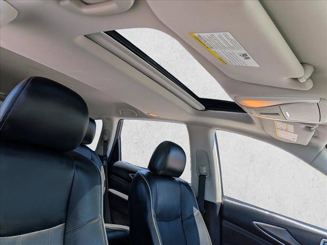 Used 2019 INFINITI QX60 Luxe w/ Essential Package FWD image 24
