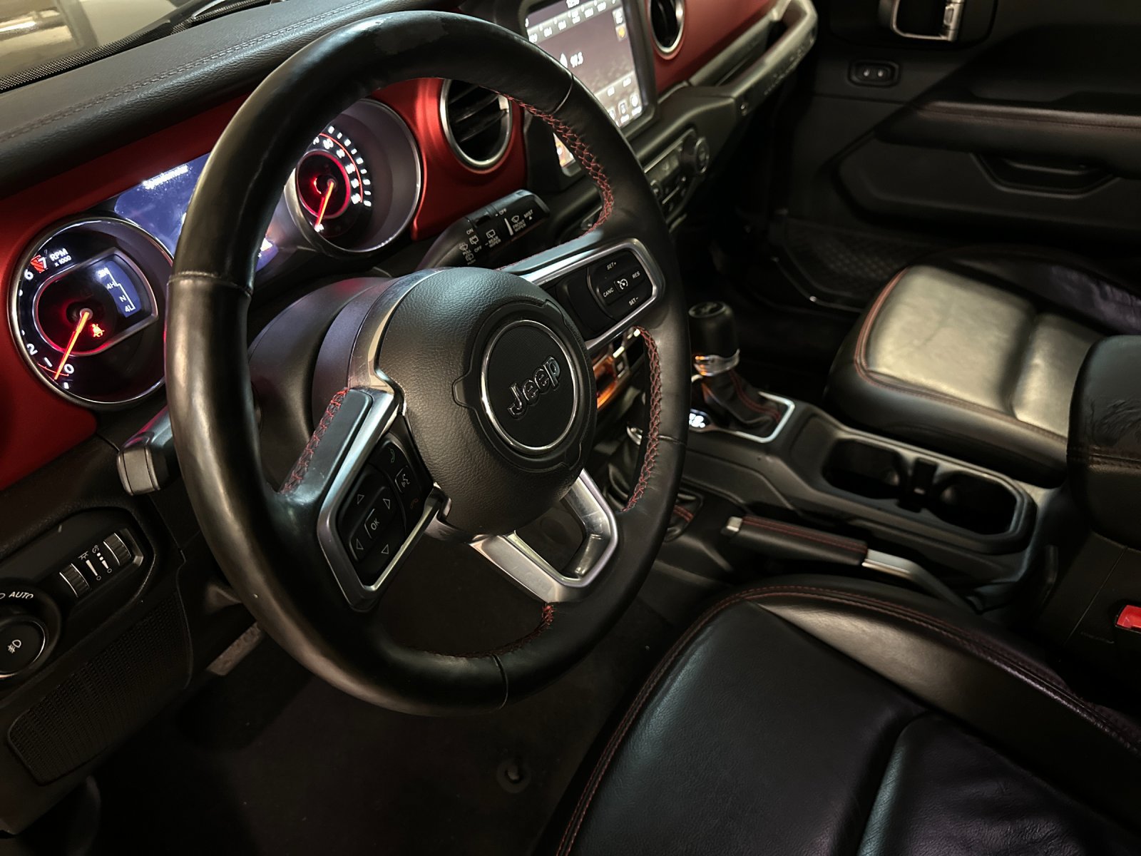 Used 2018 Jeep Wrangler Unlimited Rubicon AWD/4WD image 9