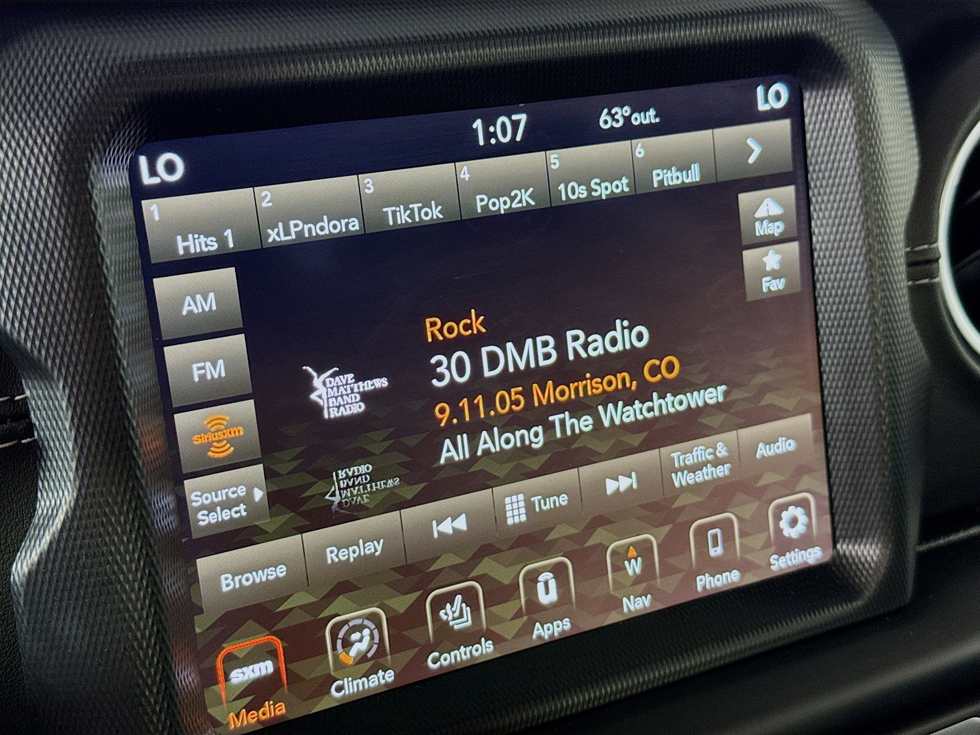 Used 2023 Jeep Wrangler Unlimited Sahara w/ Cold Weather Group image 17