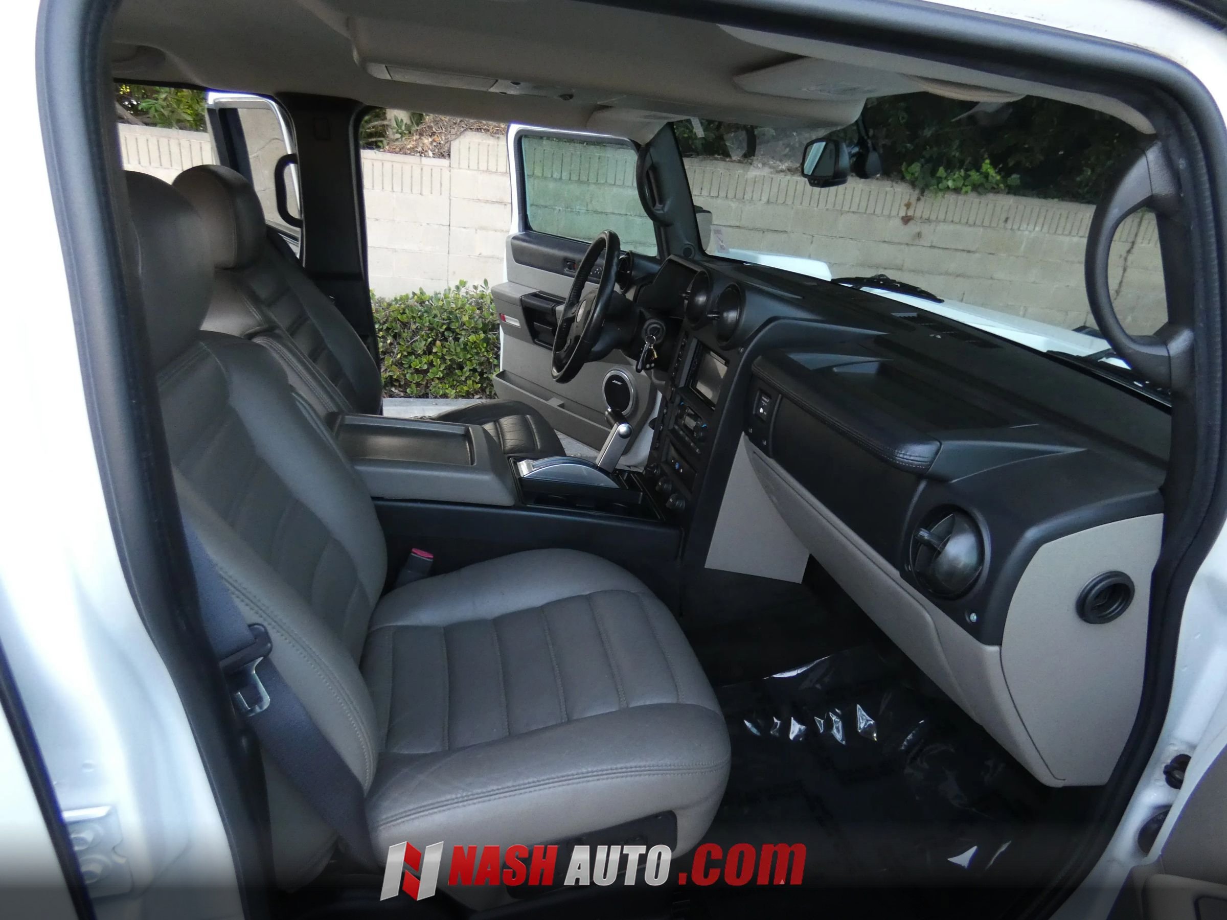 Used 2005 HUMMER H2 w/ Preferred Equipment Group AWD/4WD image 21