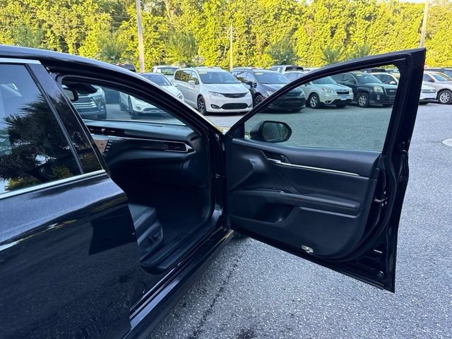 Used 2019 Toyota Camry XSE FWD image 29