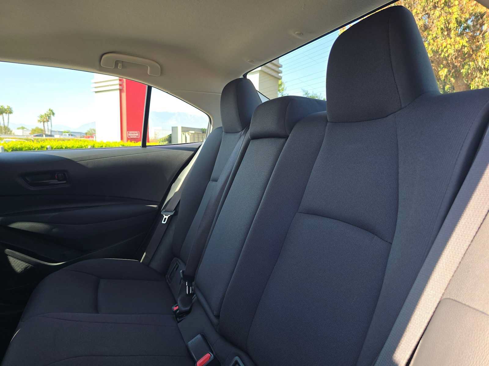 Used 2025 Toyota Corolla LE FWD image 17