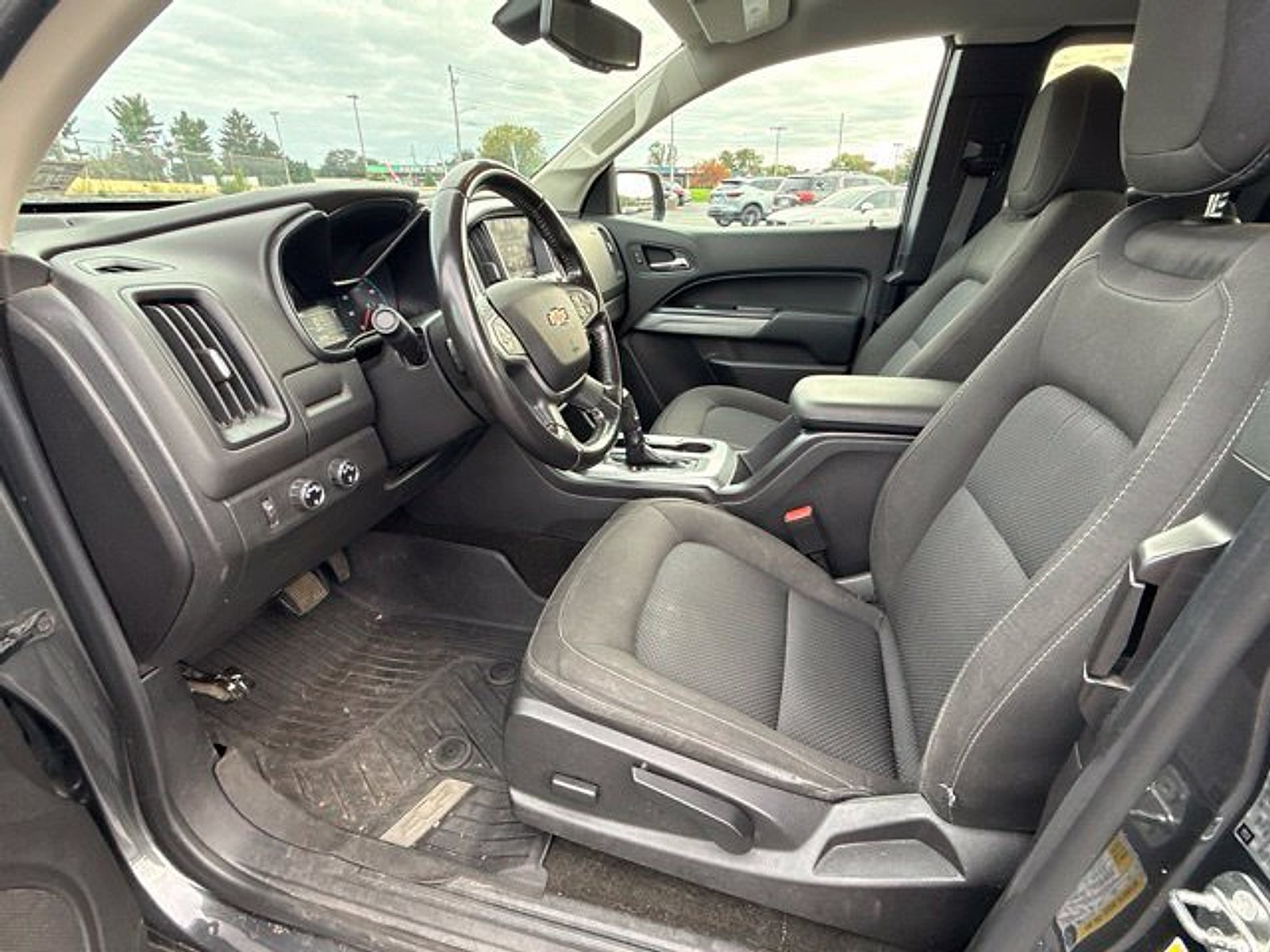 Used 2016 Chevrolet Colorado LT AWD/4WD image 13