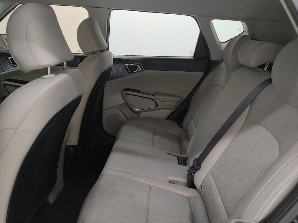 Used 2021 Kia Soul S FWD image 18