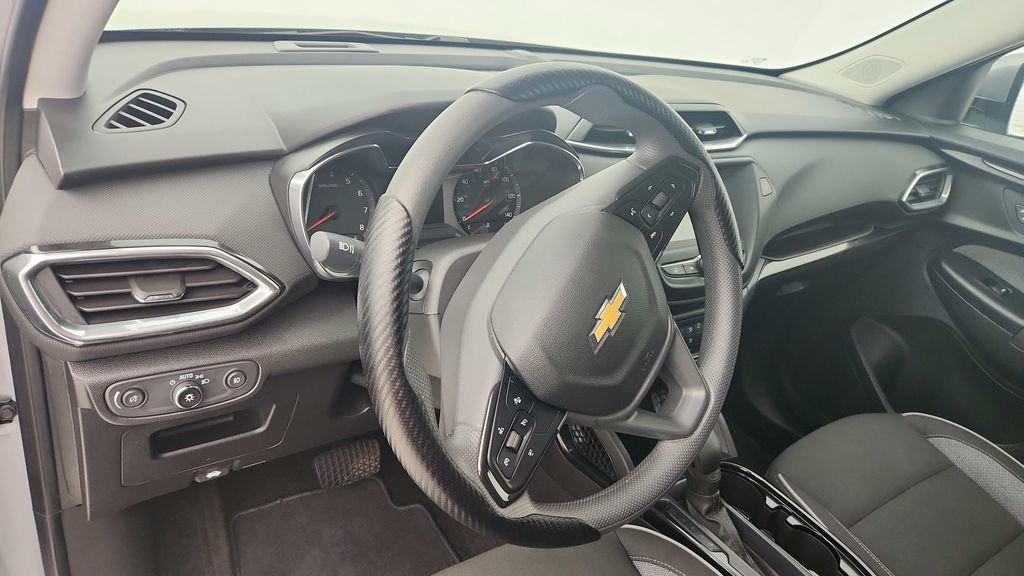 Used 2023 Chevrolet TrailBlazer LT image 14