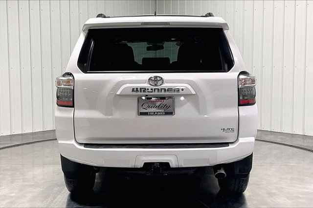 Used 2019 Toyota 4Runner SR5 Premium AWD/4WD image 4