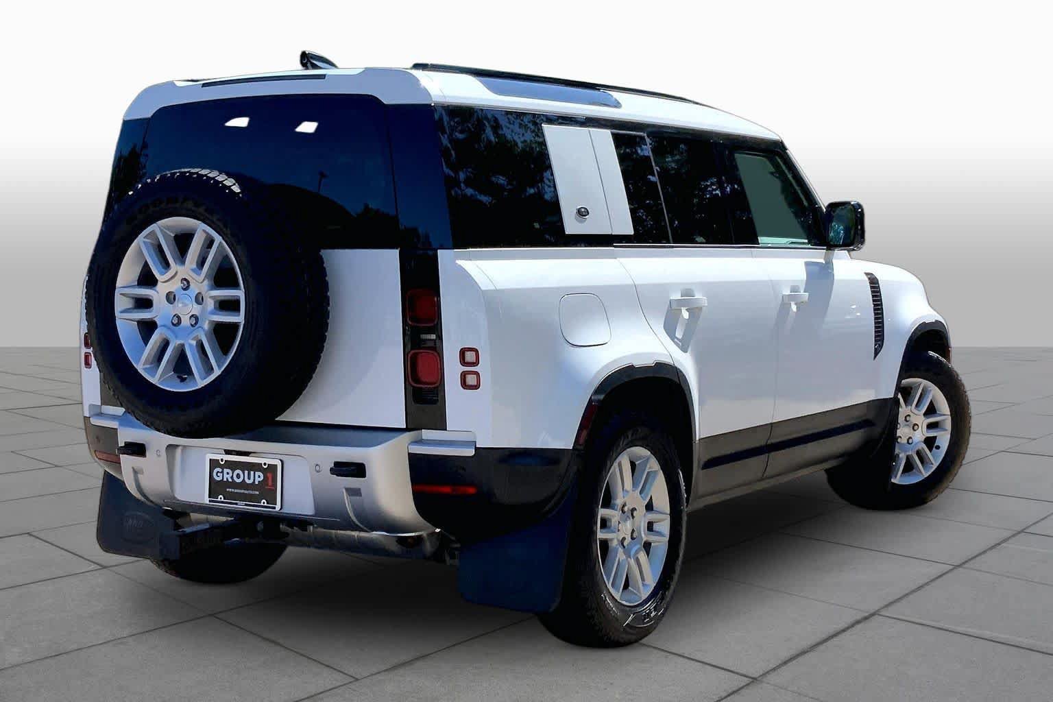 Used 2024 Land Rover Defender 110 S AWD/4WD image 12